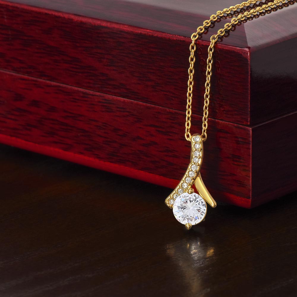 To My Mom Alluring Beauty Necklace – A Gift of Love &amp; Gratitude